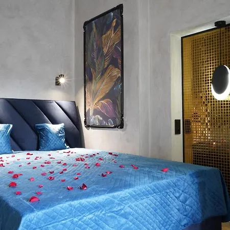 Z Jacuzzi W Sercu Krakowa *