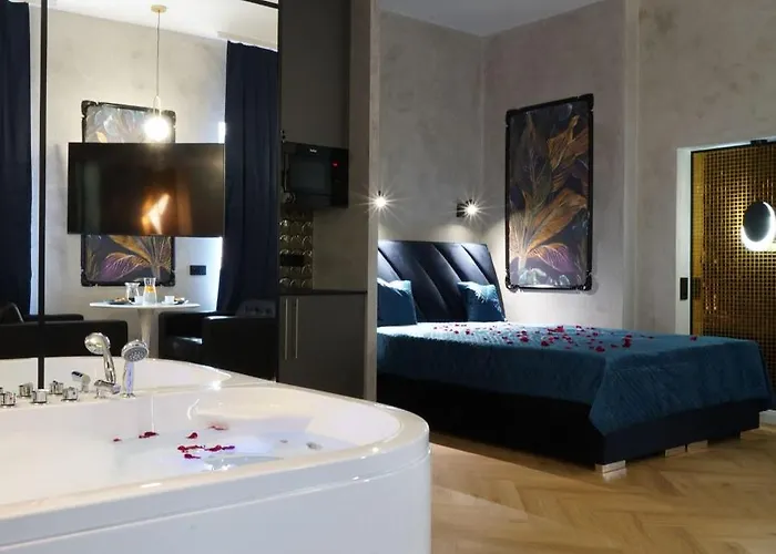 شقة Z Jacuzzi W Sercu Krakowa *